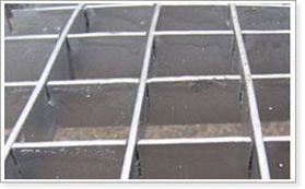 供應專業(yè)插接鋼格板、重負荷鋼格板——奧程鋼格板廠解決方案